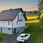 Treissmann An Der Weinstrasse Dom wakacyjny