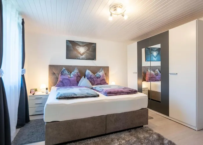 Treissmann An Der Weinstrasse * ليوتسشاخ