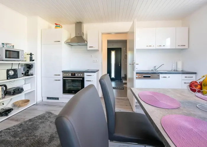 Treissmann An Der Weinstrasse ليوتسشاخ